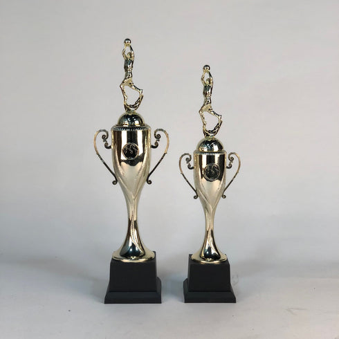 Trofeo de Copa con Figura Serie B12 de Baloncesto
