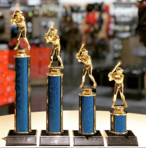 Trofeo de Tubo con Figura Serie 41