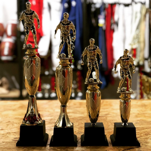 Trofeo de Copa con Figura Serie 42