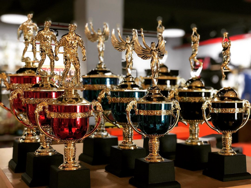 Trofeo de Copa con Figura Serie PC